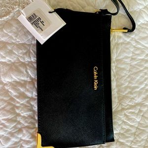 Black clutch
